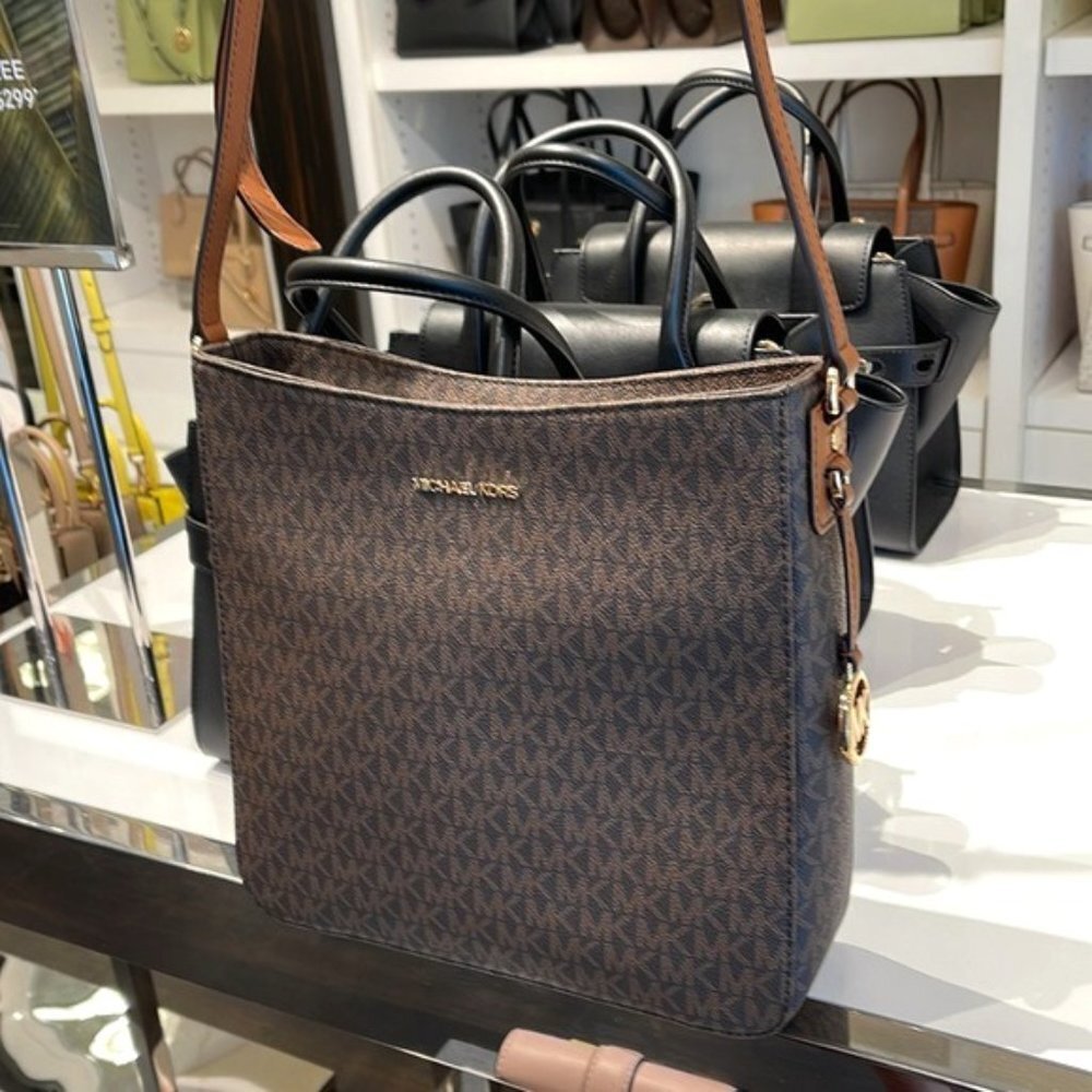 Michael Kors Jet Set Travel Large Messenger Crossbody Bag Brown